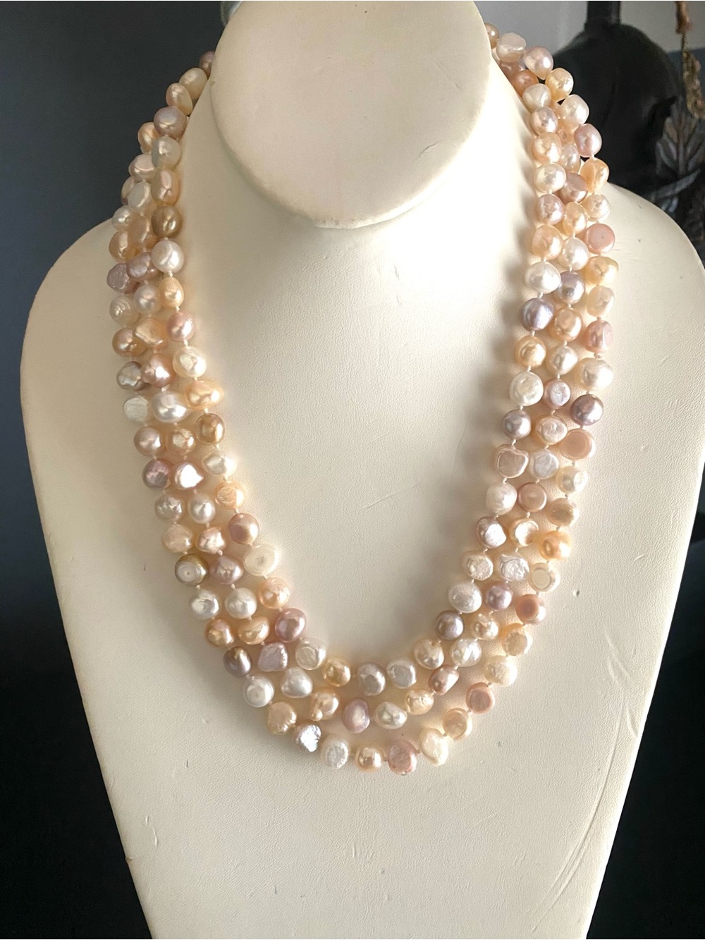 Single Strand, Freshwater Pearl Necklace in Champagne, Peach and Blush NWOT